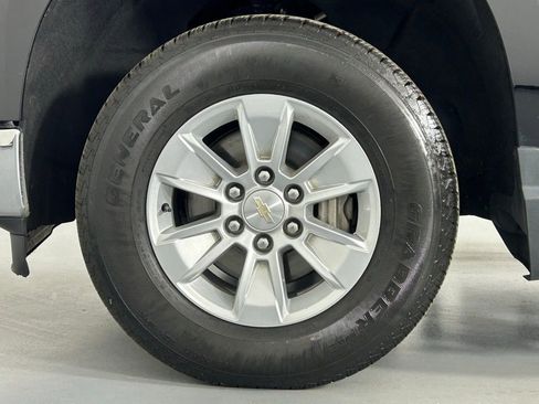 Used 2023 Chevrolet Silverado 1500 LT AWD/4WD image 33