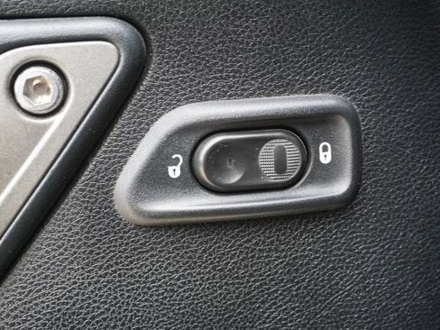 Used 2013 Jeep Wrangler Sport AWD/4WD image 10