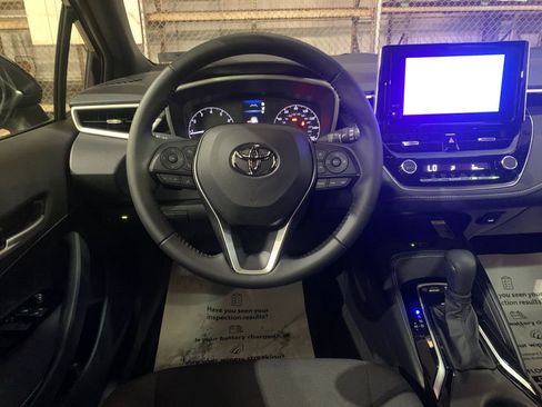 Used 2026 Toyota Corolla SE FWD image 17