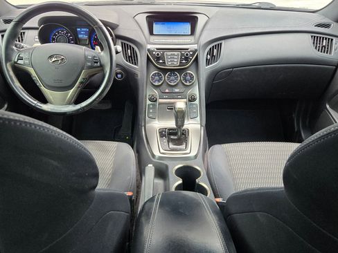 Used 2015 Hyundai Genesis 3.8 RWD image 15