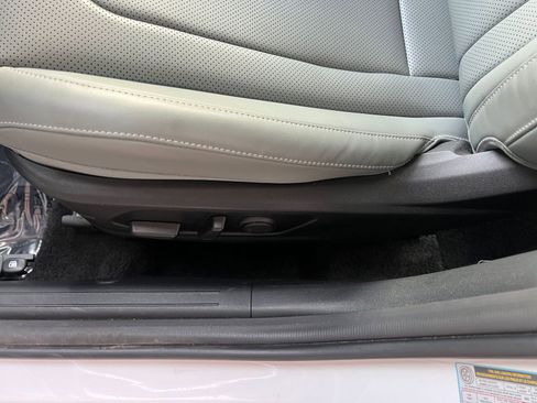 Used 2025 Hyundai Elantra Limited image 22