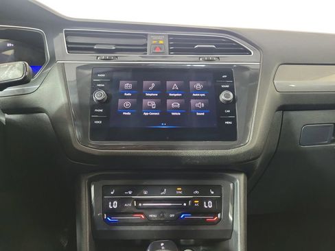 Used 2023 Volkswagen Tiguan SE FWD image 19