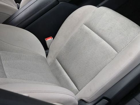 Used 2025 Nissan Rogue SV AWD/4WD image 27