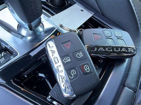 Used 2019 Jaguar F-TYPE Convertible AWD image 26