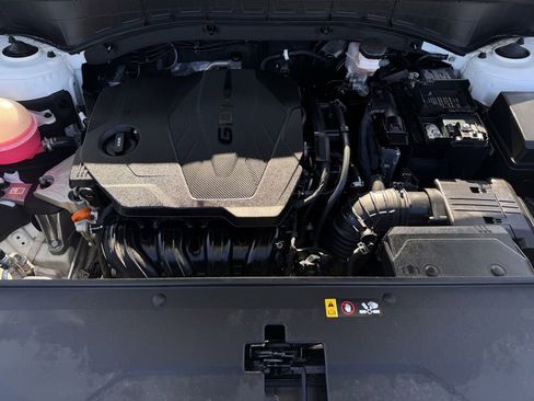 Used 2023 Kia Sorento S image 28