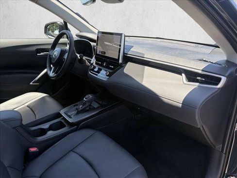 Certified 2026 Toyota Corolla Cross XLE FWD image 23