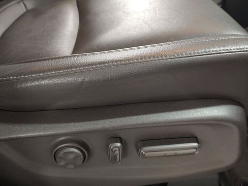 Used 2023 Honda Odyssey Touring image 5