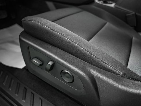 New 2026 Chevrolet Colorado W/T w/ WT Custom Package image 31