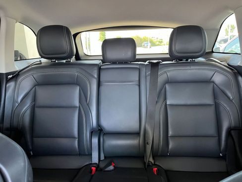 Used 2024 Lincoln Nautilus Premier image 38