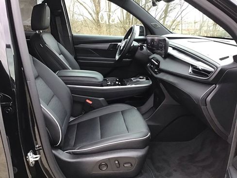 Used 2025 Buick Enclave Sport Touring image 27