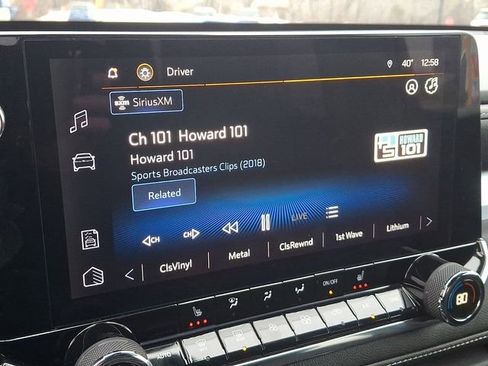 Used 2023 Chevrolet Colorado LT w/ LT Convenience Package II image 3