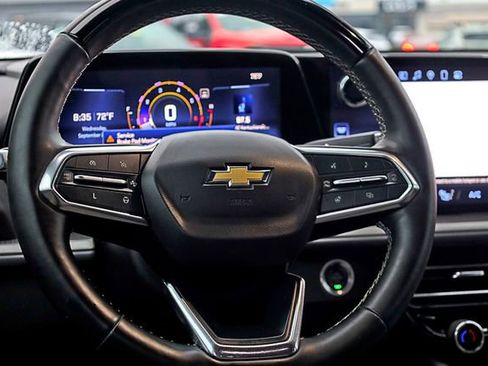 Used 2024 Chevrolet Traverse LT w/ Enhanced Driving Package image 30