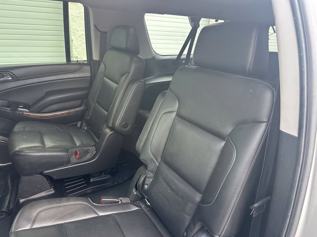 Used 2020 Chevrolet Suburban Premier AWD/4WD image 7