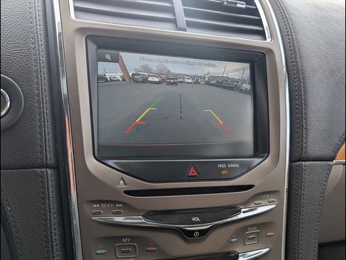 Used 2015 Lincoln MKX AWD w/ Equipment Group 102A image 8