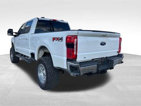 Used 2023 Ford F250 Lariat w/ FX4 Off-Road Package image 3
