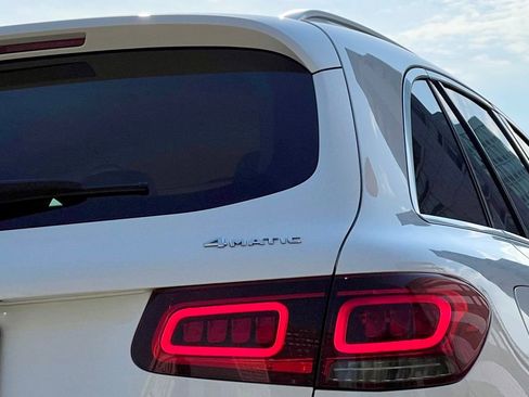 Certified 2022 Mercedes-Benz GLC 300 4MATIC image 11