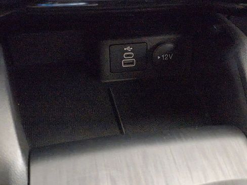 Used 2025 Ford Escape ST-Line w/ Equipment Group 301A FWD image 28
