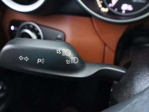 Used 2017 Alfa Romeo Giulia image 25