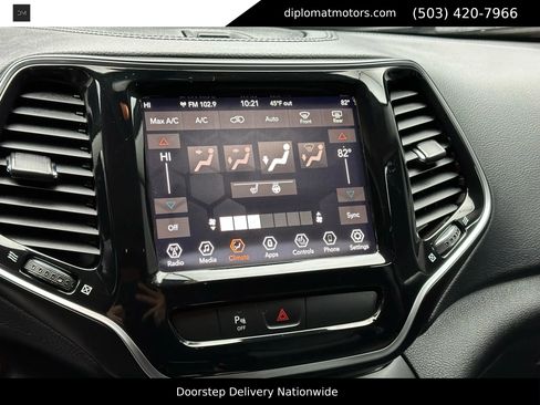 Used 2019 Jeep Cherokee Limited image 29