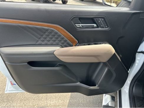 New 2026 GMC Canyon Denali AWD/4WD image 5