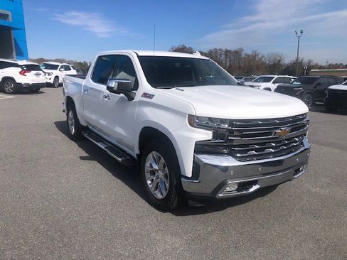 Used 2020 Chevrolet Silverado 1500 LTZ image 3