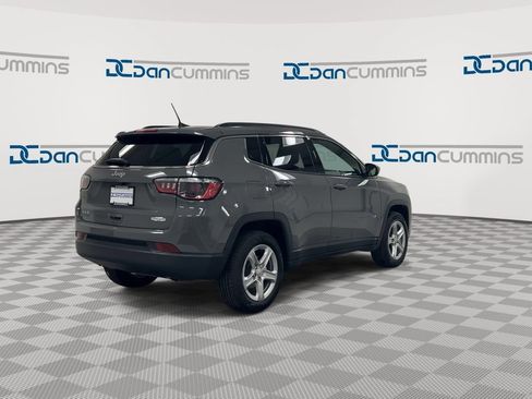 Used 2024 Jeep Compass Latitude AWD/4WD image 8