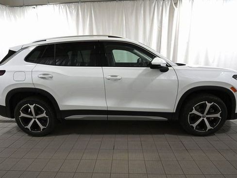 New 2026 Volkswagen Tiguan SE image 13