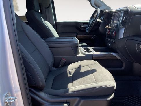 Used 2022 Chevrolet Silverado 1500 LT Trail Boss w/ Safety Package AWD/4WD image 15