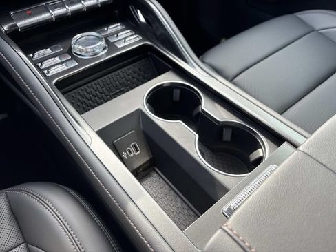 New 2026 Lincoln Nautilus Premier AWD/4WD image 29