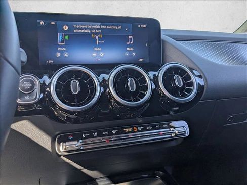 Used 2025 Mercedes-Benz GLA 250 image 14