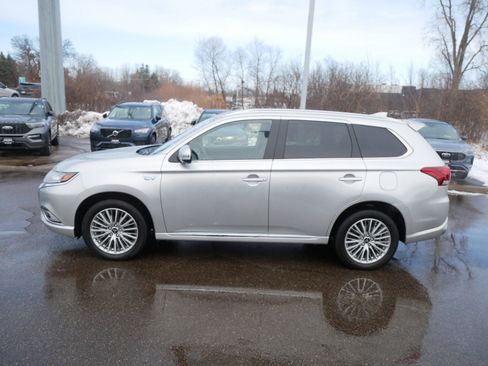 Used 2022 Mitsubishi Outlander SEL image 4