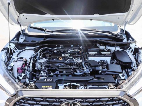 Certified 2023 Toyota Corolla Cross XLE w/ Convenience Package FWD image 34