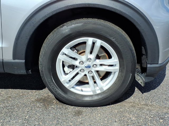 Used 2023 Ford Explorer XLT AWD/4WD image 13