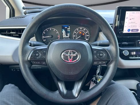 Used 2023 Toyota Corolla LE FWD image 14