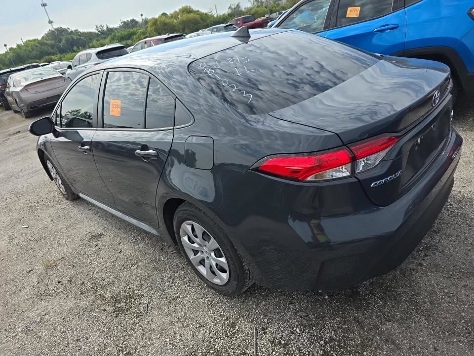 Used 2025 Toyota Corolla LE FWD image 4