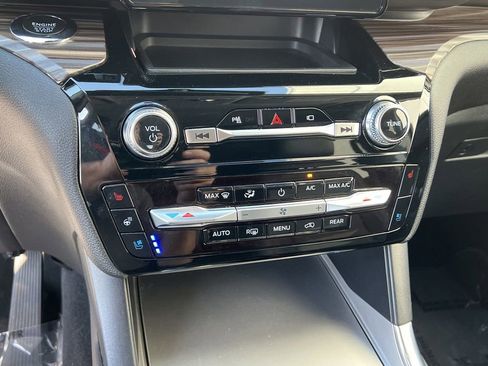 Used 2023 Ford Explorer Limited w/ Hybrid Equipment Group 310A image 25