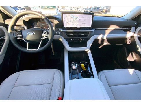 New 2026 Ford Explorer Platinum w/ LUX Leather Package image 22