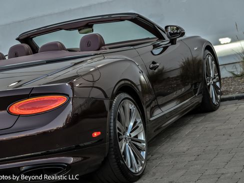 Used 2022 Bentley Continental GT Speed image 13