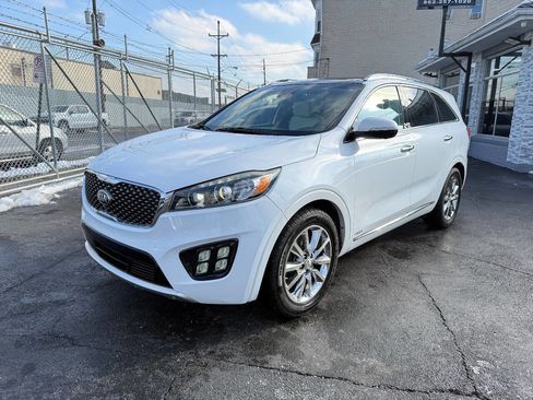 Used 2017 Kia Sorento SX image 2