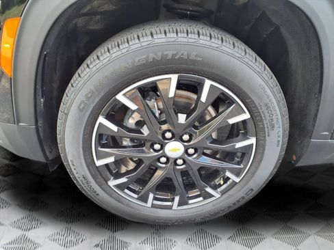 Used 2025 Chevrolet Traverse LT w/ Sun and Wheel Package AWD/4WD image 11
