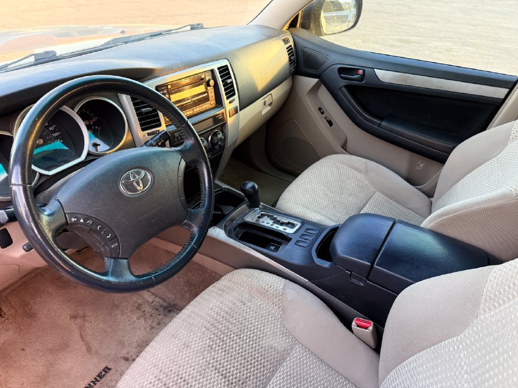Used 2006 Toyota 4Runner SR5 RWD image 17