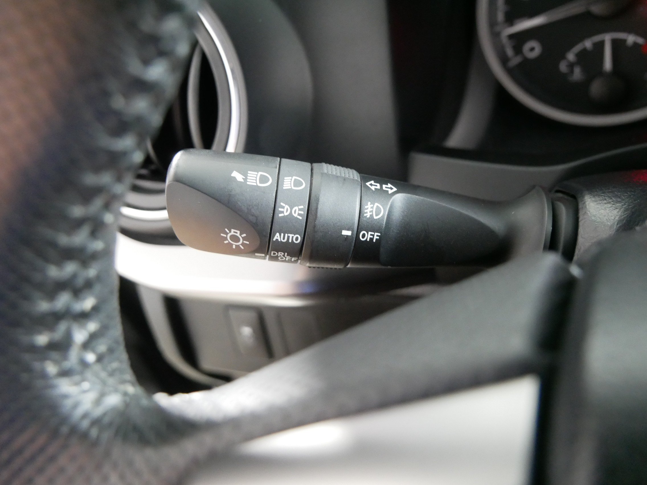 Used 2023 Toyota Tacoma SR5 w/ Technology Package AWD/4WD image 32