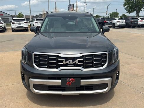 Used 2024 Kia Telluride S AWD/4WD image 5