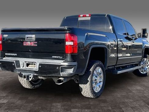 Used 2018 GMC Sierra 2500 Denali w/ Duramax Plus Package image 2