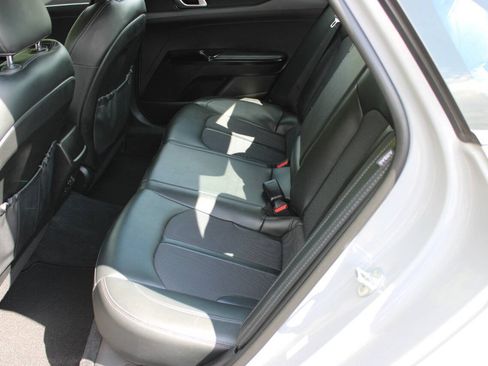 Used 2022 Kia K5 GT-Line FWD image 10