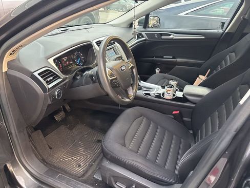 Used 2015 Ford Fusion SE image 15