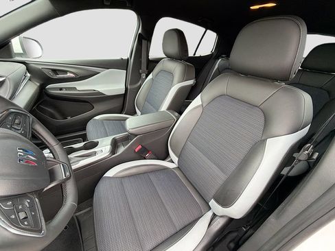 Used 2025 Buick Envista Preferred w/ Convenience I Package FWD image 12