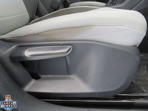 Used 2022 Volkswagen Taos SE FWD image 26