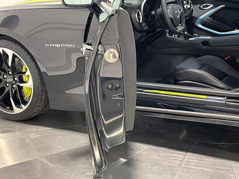 Used 2023 Chevrolet Camaro SS RWD image 73