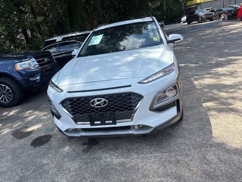 Used 2020 Hyundai Kona Limited w/ Cargo Package FWD image 3